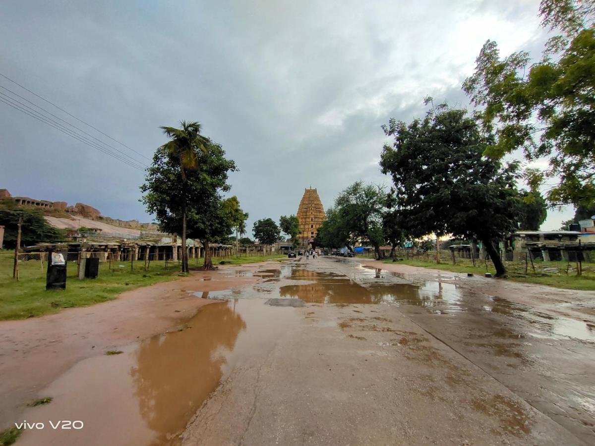 Srinivasa Homestay Hampi Exteriör bild