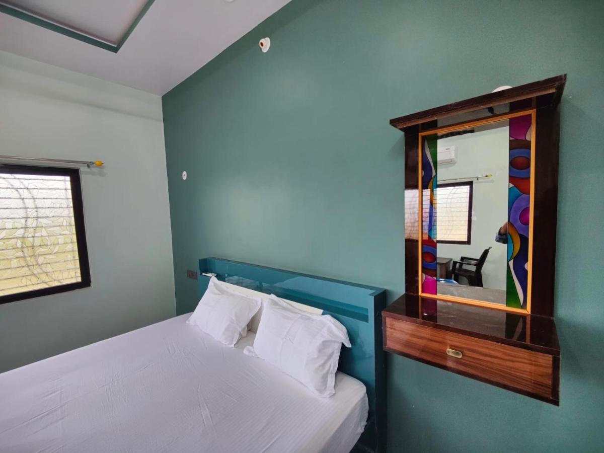 Srinivasa Homestay Hampi Exteriör bild